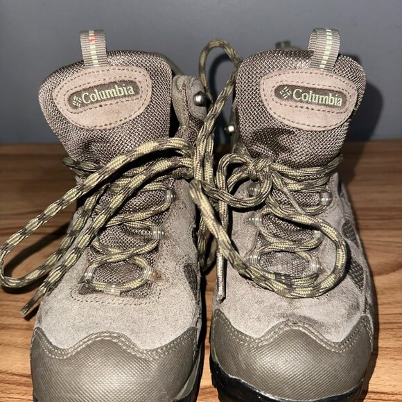 Columbia Packus Ridge Omni-Tech Mid Hiking Boots (waterproof). - Picture 3 of 5